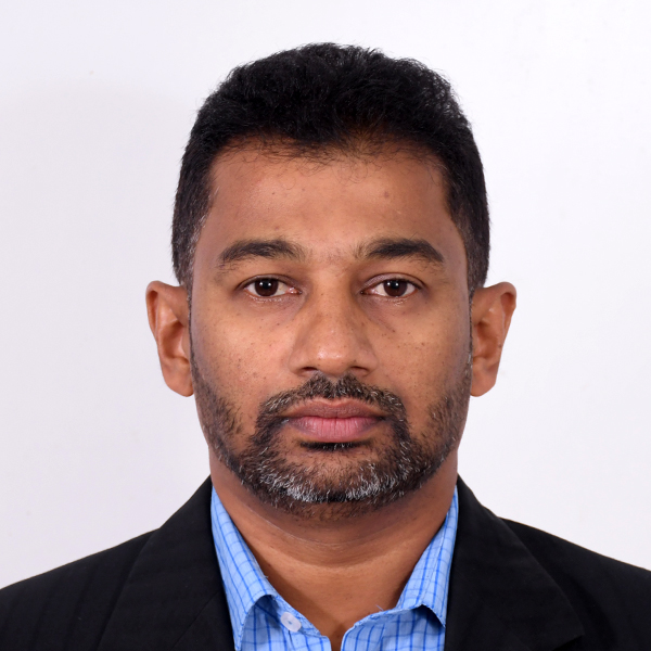 Headshot: Jagath Kusumsiri